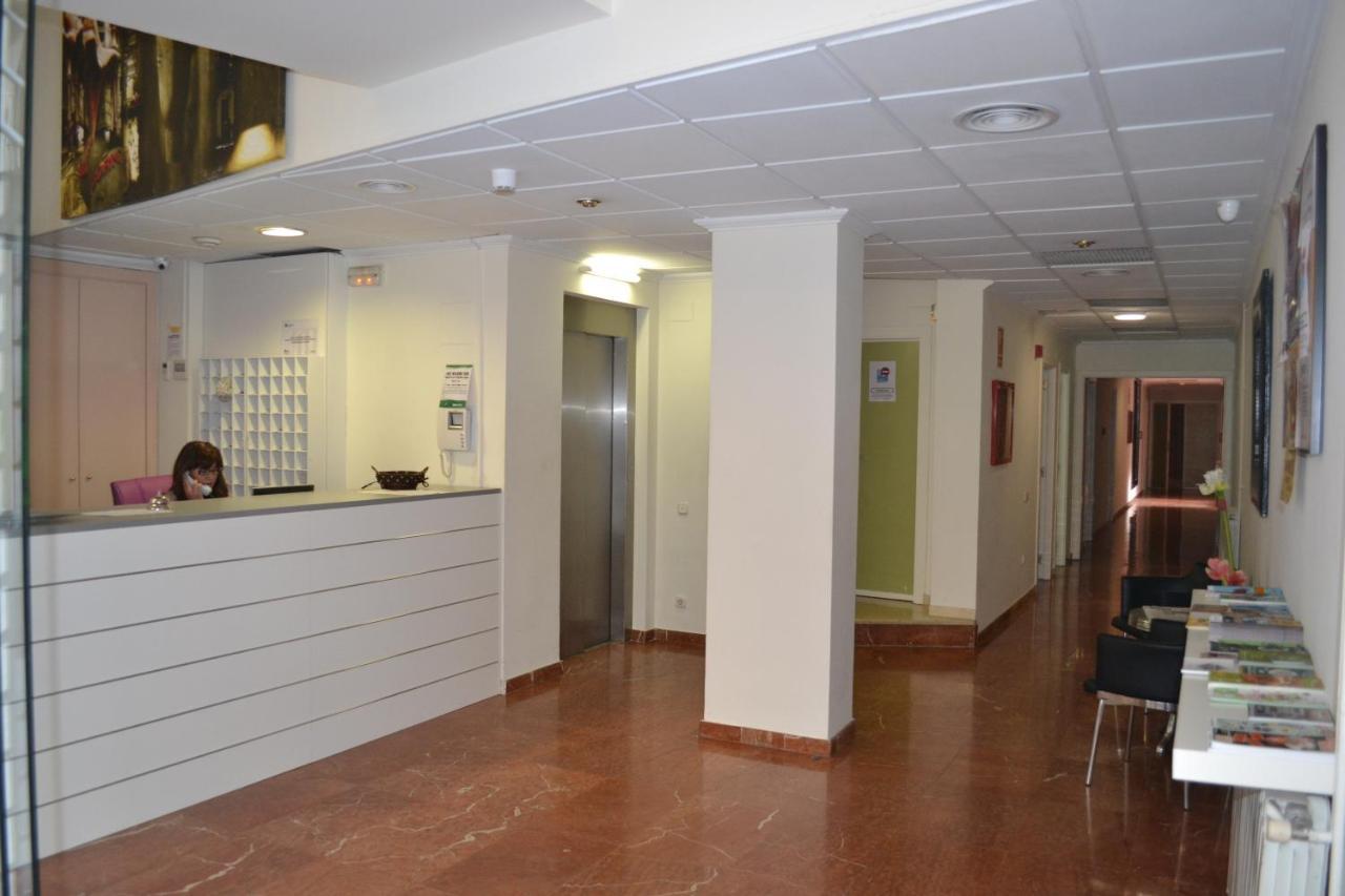 Residencia Universitaria Tagaste Βαρκελώνη Εξωτερικό φωτογραφία
