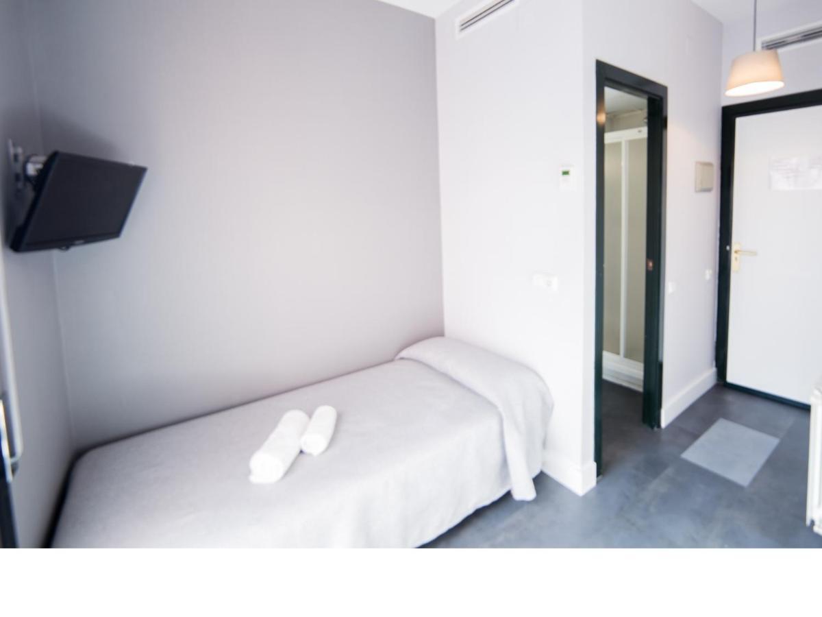 Residencia Universitaria Tagaste Βαρκελώνη Δωμάτιο φωτογραφία